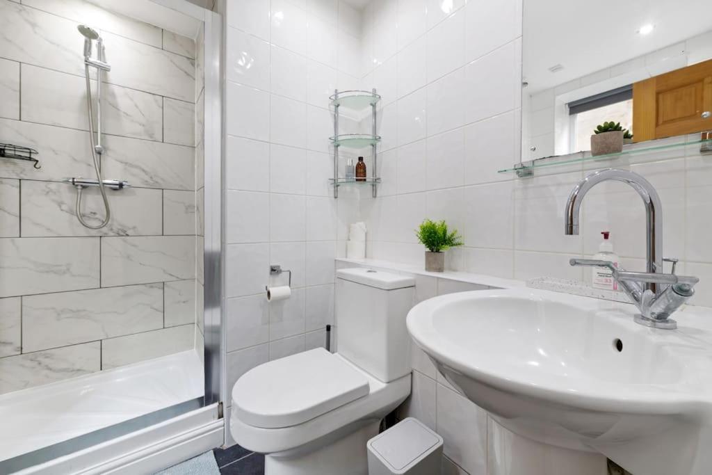 Luxurious 3 Bedroom Apartment In Park Estate ノッティンガム エクステリア 写真