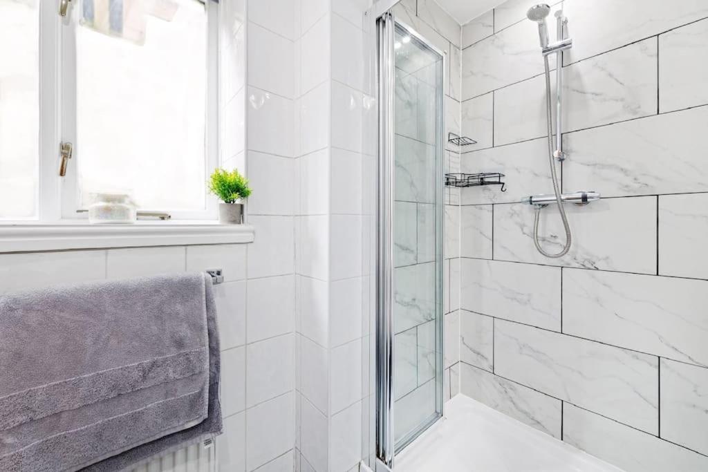 Luxurious 3 Bedroom Apartment In Park Estate ノッティンガム エクステリア 写真